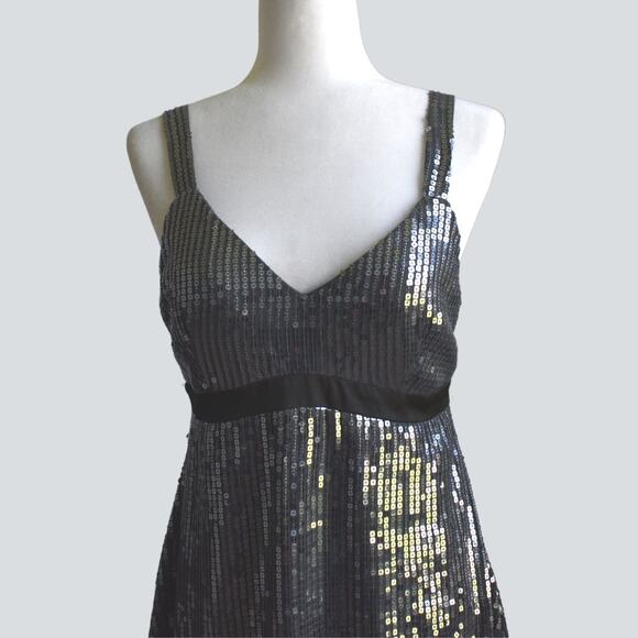 LA FEMME Women's Mini Sequin Dress Size 6 - Picture 2 of 5